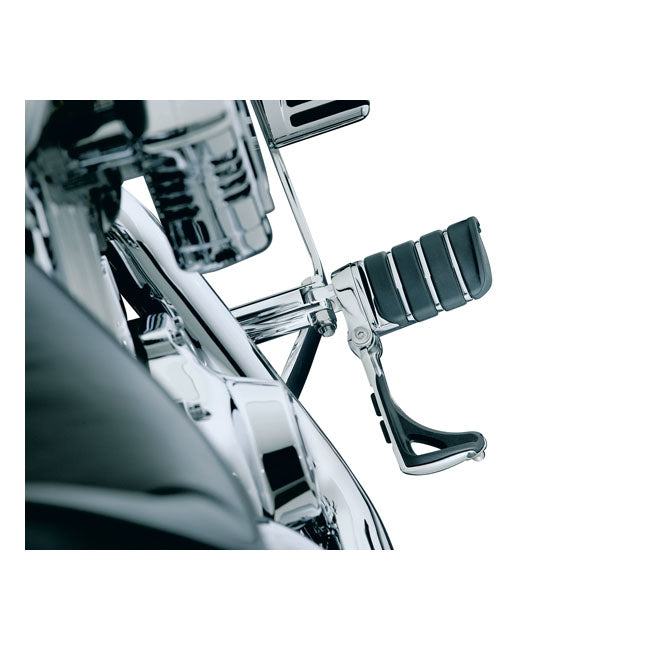 Kuryakyn Footpegs Harley All H-D male mount (excl. rider/passenger on: 18-21 Softails; 20-21 Livewire. excl. rider location on: 15-20 XG; 10-21 XL1200X/XS; 11-20 XL1200C; 12-16 XL1200V) Kuryakyn Switchblade Footpegs for Harley Customhoj