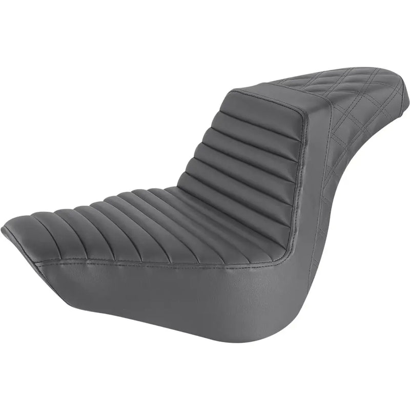 Saddlemen Step-Up Tuck-n-Roll / Lattice Stitch Sadel till Harley
