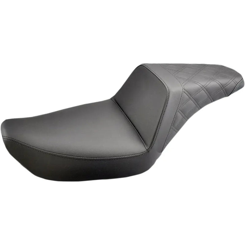 Saddlemen Step-Up Rear Lattice Stitch Sadel till Harley