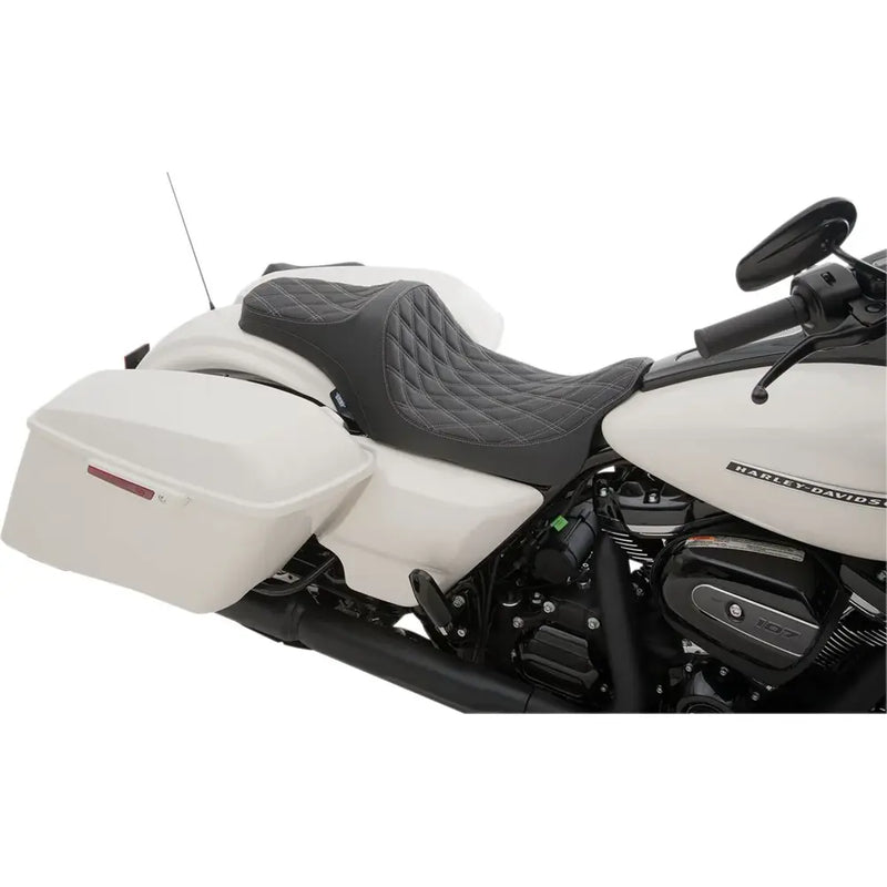 Drag Specialties Predator III Sadel till Harley 