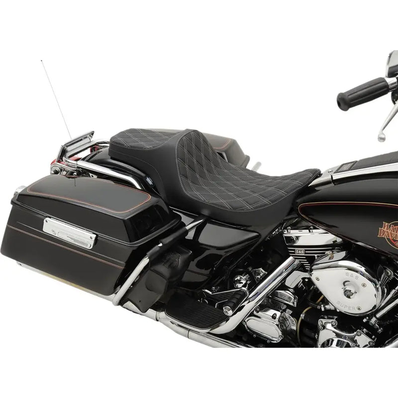 Drag Specialties Predator III Sadel till Harley 