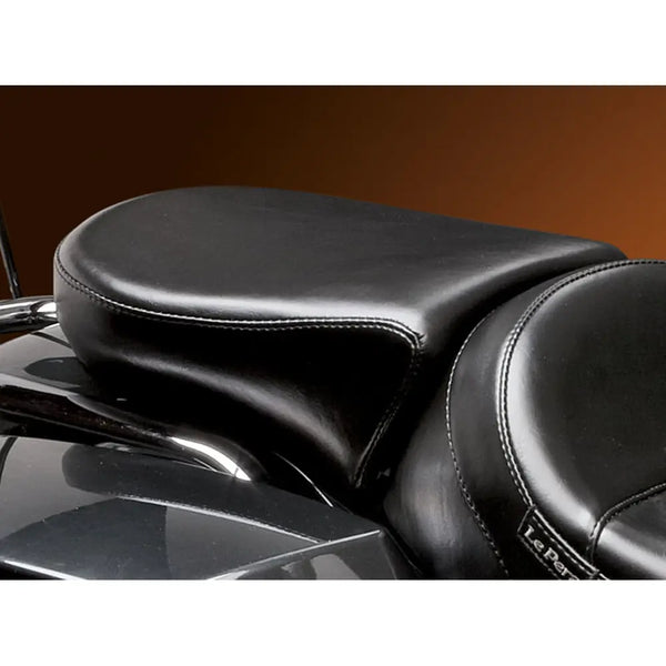 Le Pera Bare Bones Deluxe Passagerarsadel till Harley Davidson