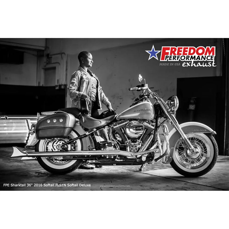 Freedom Performance Sharktail True Duals Avgassystem till Harley