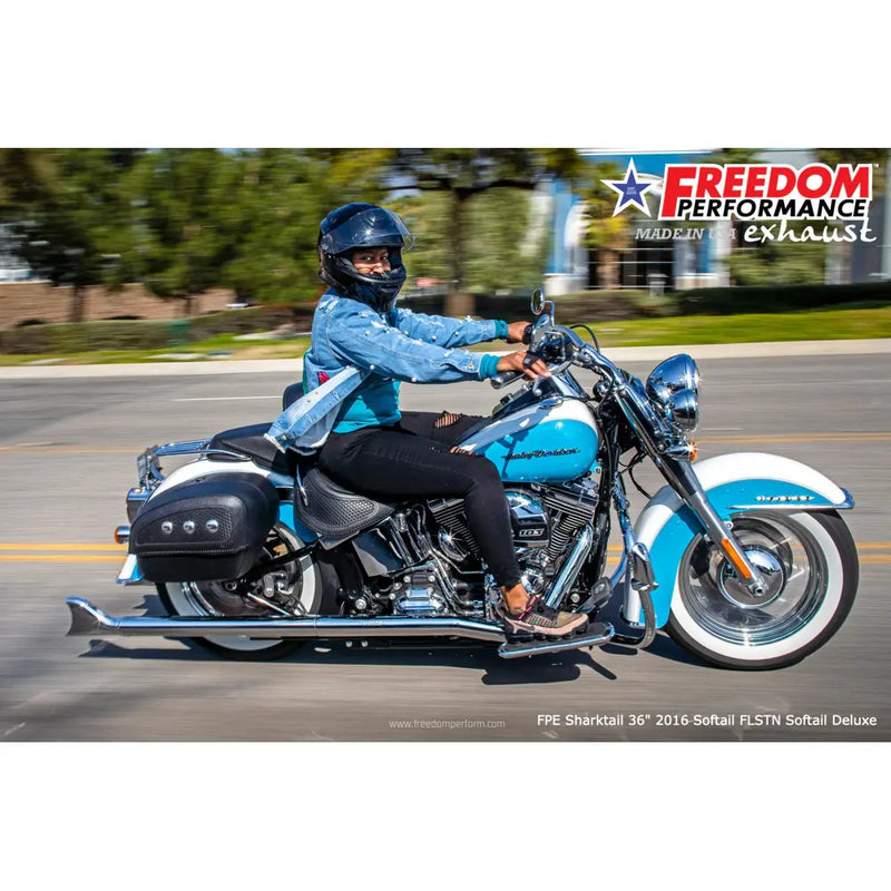 Freedom Performance Sharktail True Duals Avgassystem till Harley