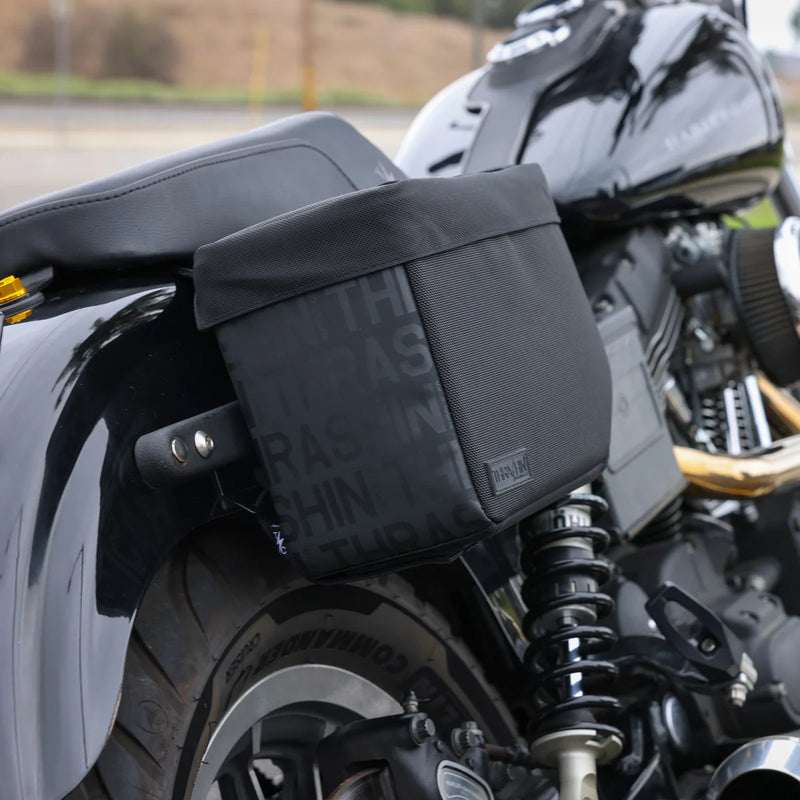 Thrashin Supply Essential Base 10L Throw-Over Sadelväskor MC