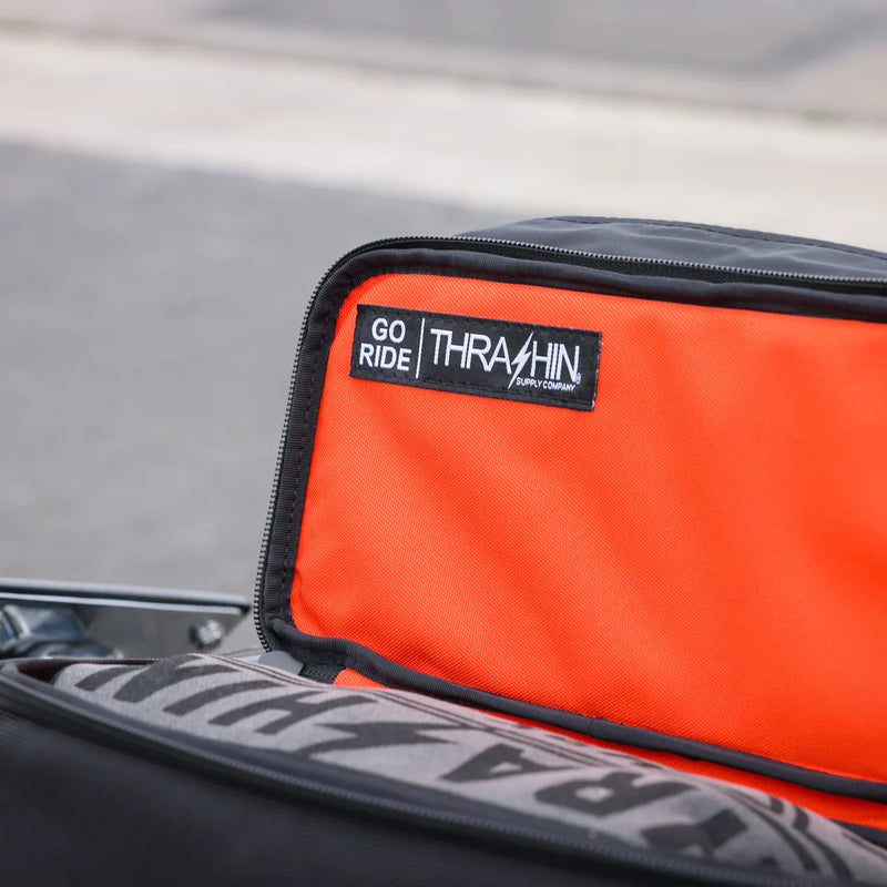 Thrashin Supply Essential Base 10L Throw-Over Sadelväskor MC