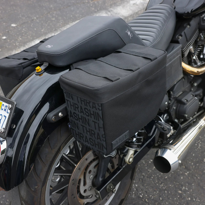 Thrashin Supply Escape Base 18L Throw-Over Sadelväskor MC