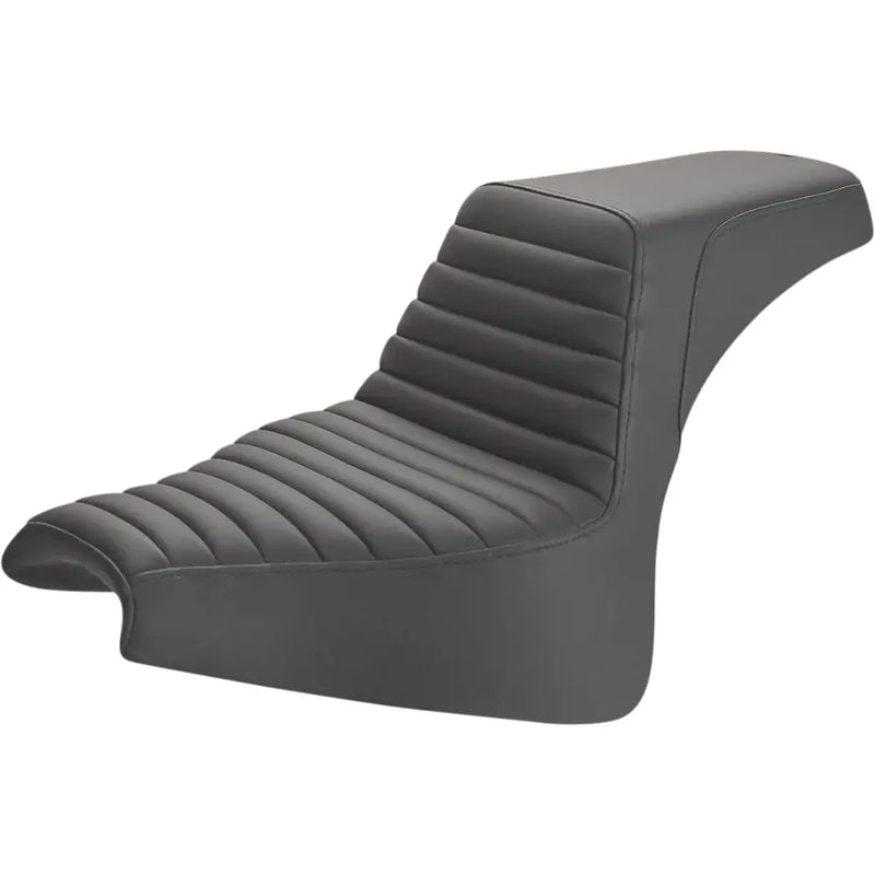 Saddlemen Step-Up Front Tuck-n-Roll Sadel till Harley