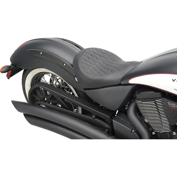Drag Specialties Low Profile Solo Sadel till Victory