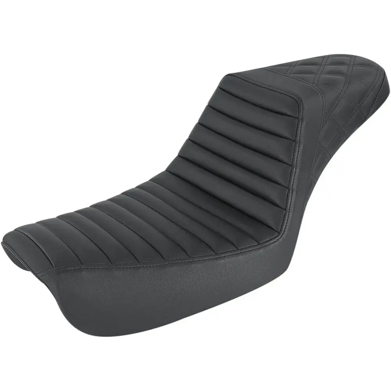 Saddlemen Step-Up Tuck-n-Roll / Lattice Stitch Sadel till Harley